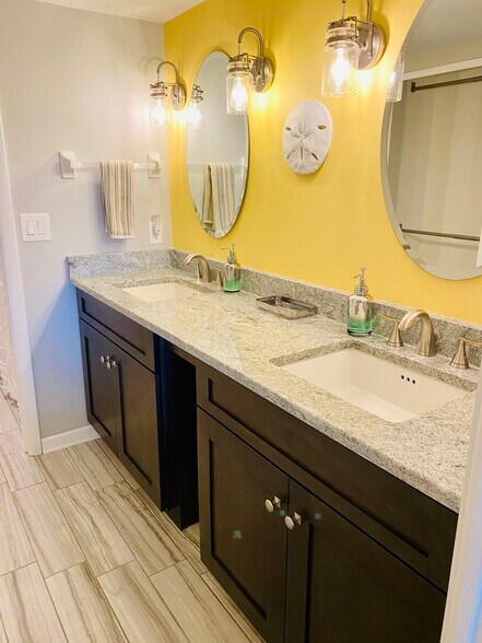 Building Photo - 150 Englewood Isles Pky