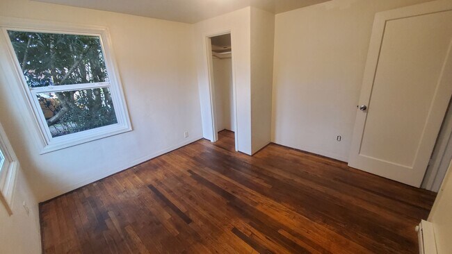 Building Photo - Johnson Duplex