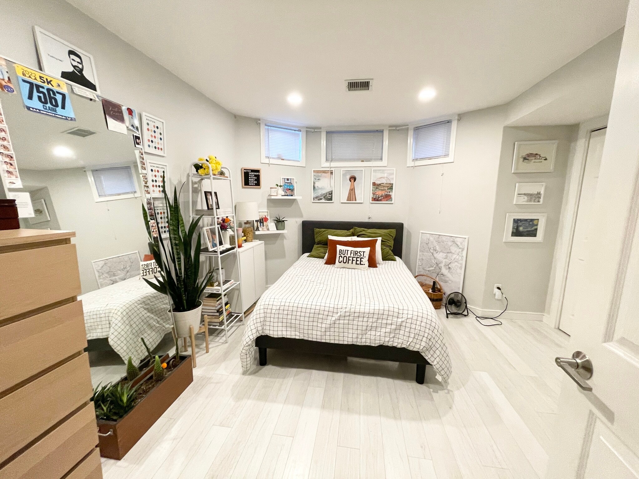 Building Photo - 102 Buttonwood St