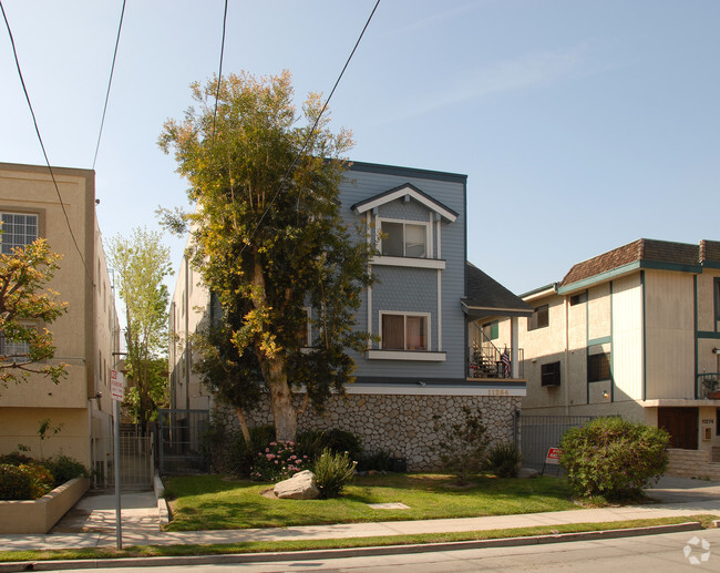 Building Photo - 11264 Morrison St