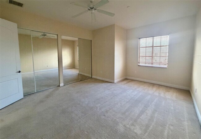 Building Photo - 370 SW 14th Ave