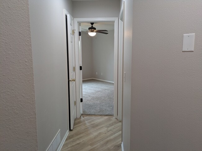 Building Photo - 2067 Woodpark Dr