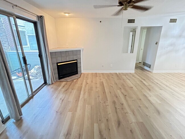Building Photo - 2-Bedroom Westwood Condo with a Spacious L...