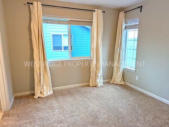 Building Photo - 6154 NW Sickle Terrace