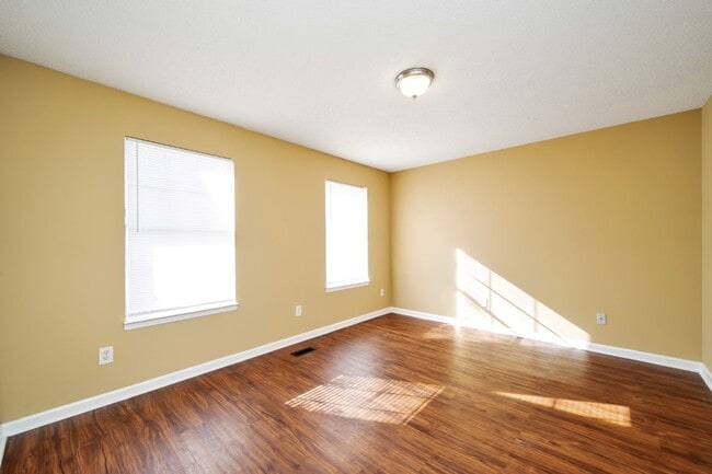 Building Photo - Spacious 4-Bedroom Home in Pleasant Grove ...