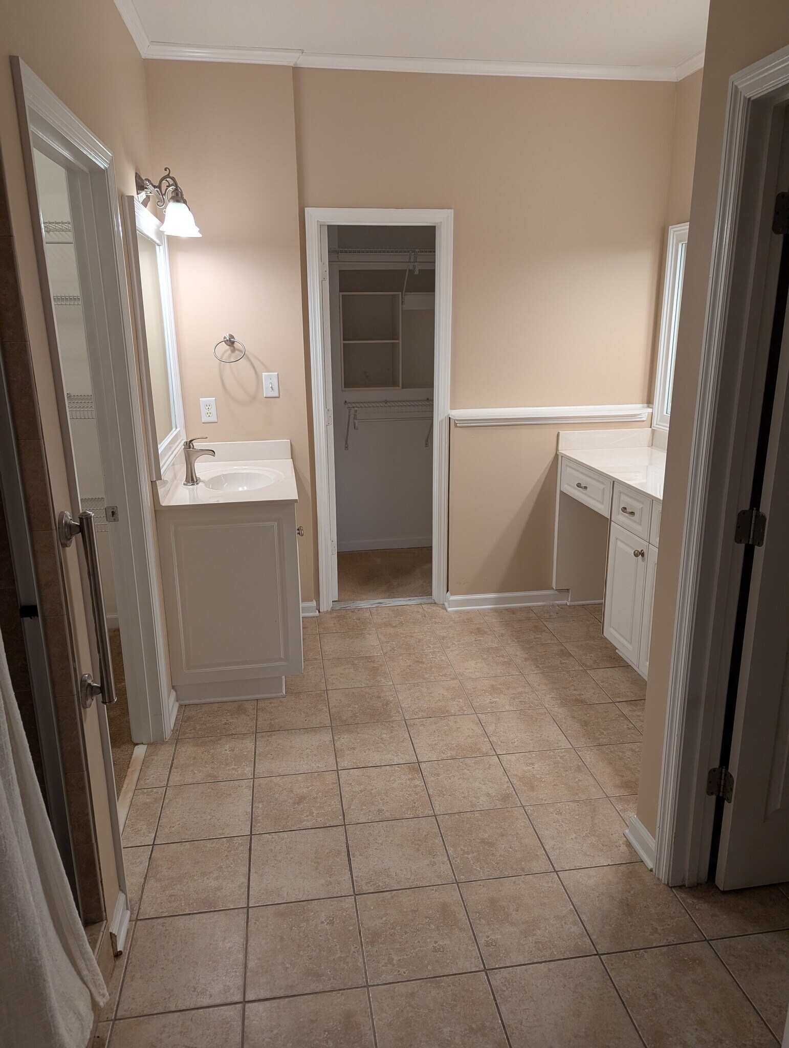 Building Photo - 2203 Amberley Dr