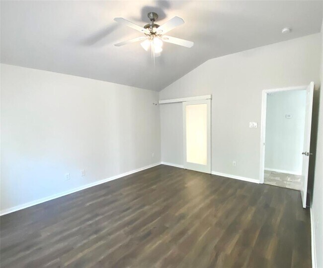 Building Photo - 6 Tivoli Garden Ct