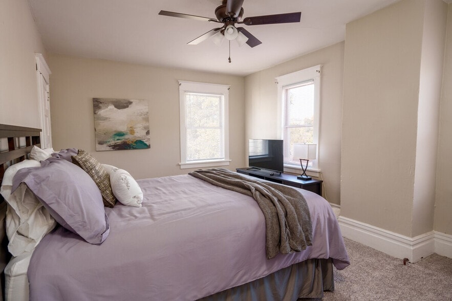 Building Photo - 421 Pennsylvania Ave