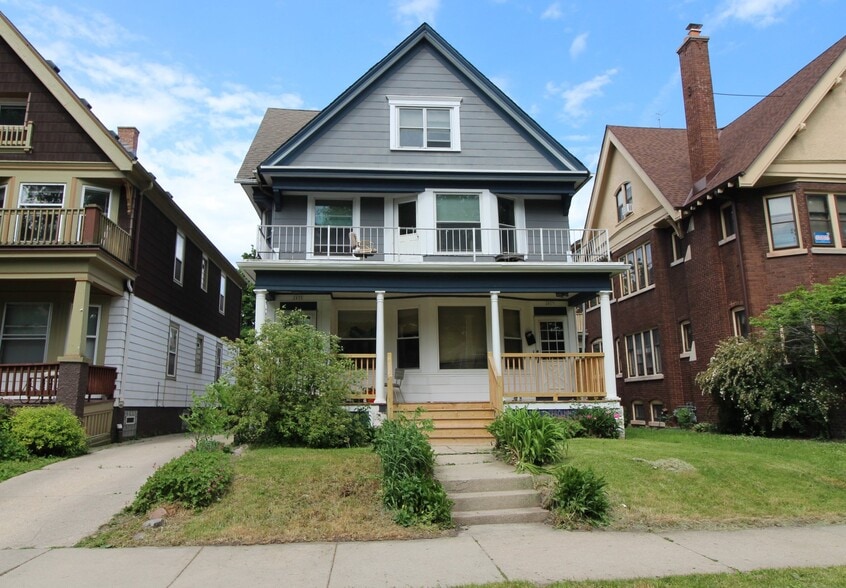 Building Photo - 2837 N Frederick Ave