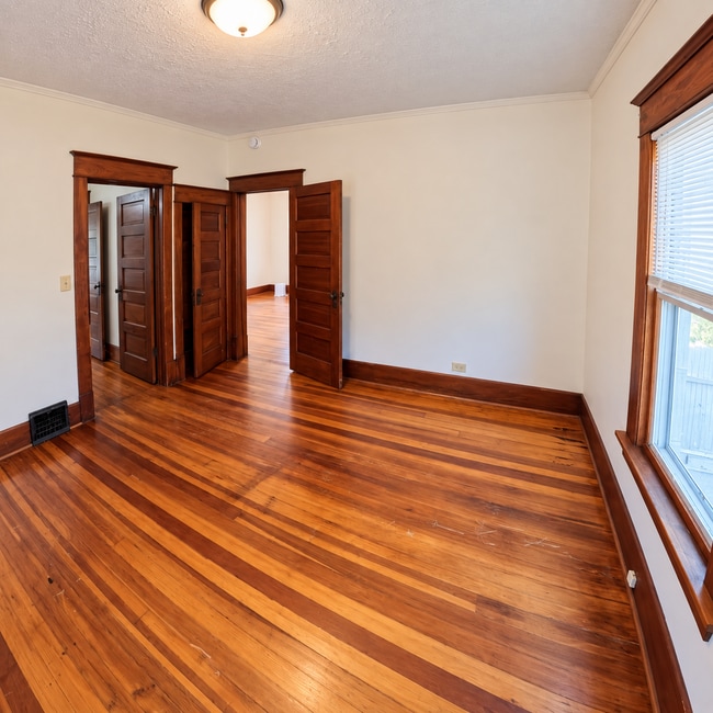 Building Photo - 1545 Whittier St