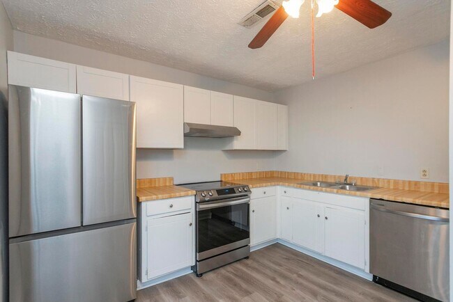 Building Photo - 3309 Falls Creek Dr