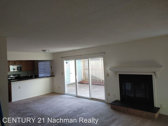 Building Photo - 2 br, 2.5 bath House - 676 Oleander Circle