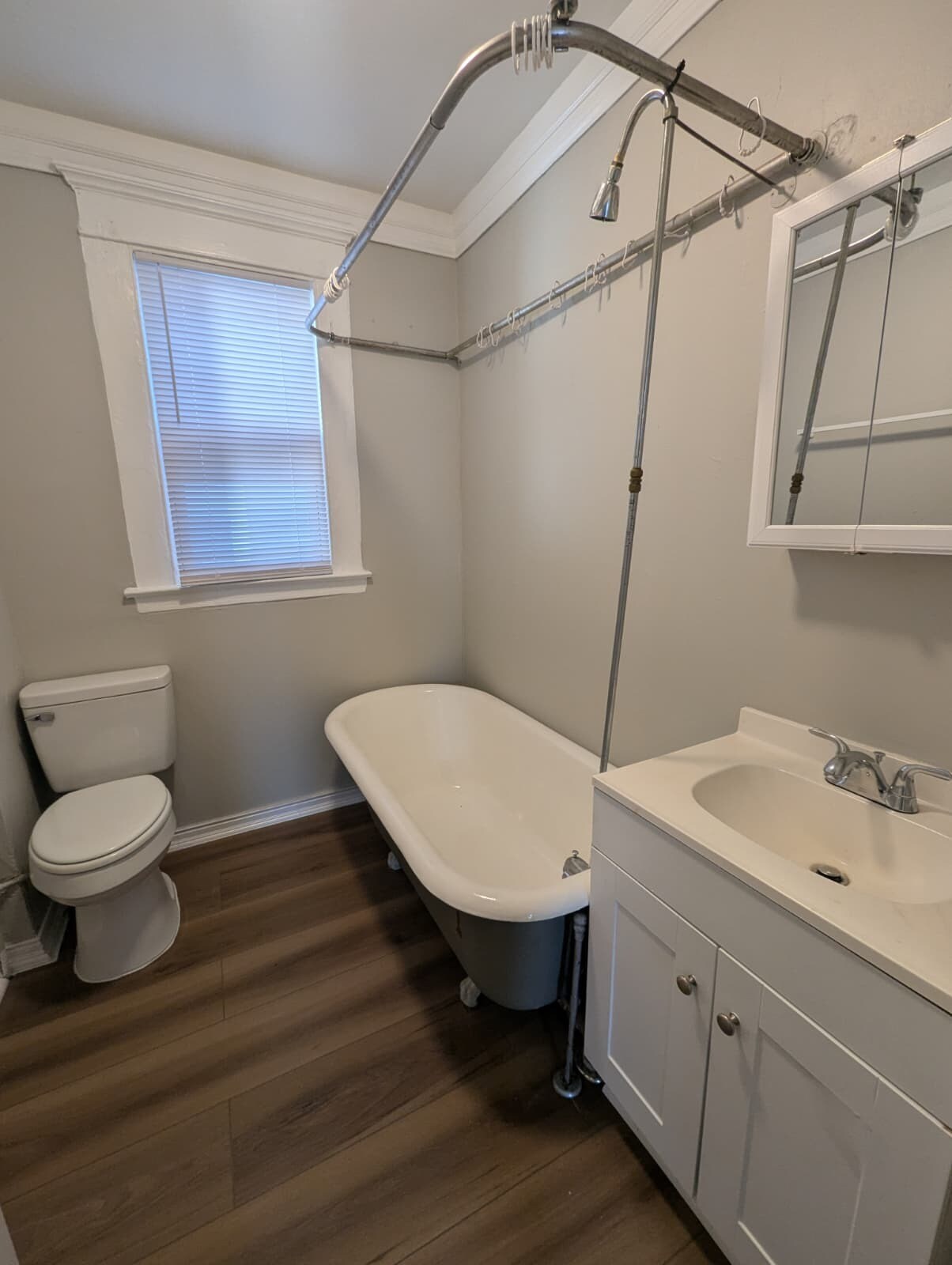 Building Photo - 1700 State St