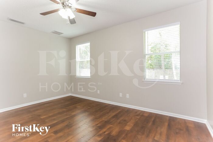 Building Photo - 2388 Eisner Dr