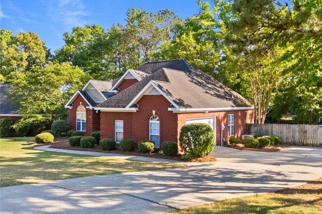 Building Photo - 1711 Piedmont Dr.