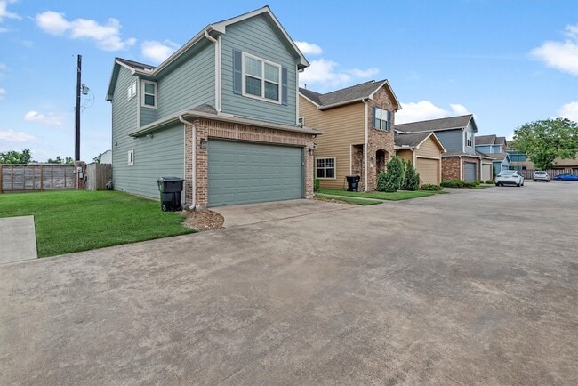 Building Photo - 7036 W 43rd St