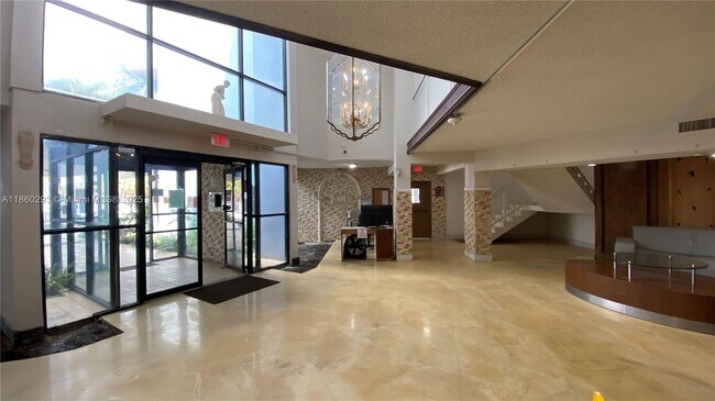Building Photo - 2025 NE 164th St