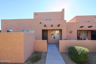 Building Photo - 8940 W Olive Ave