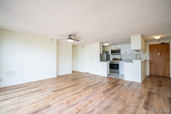 Building Photo - 2724 Kahoaloha Ln