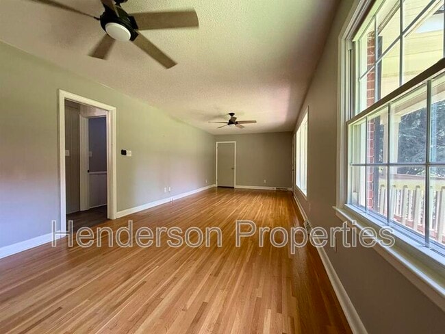 Building Photo - 6801 Woodland Cres