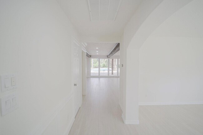 Building Photo - 1419 Chestnut Ridge Rd