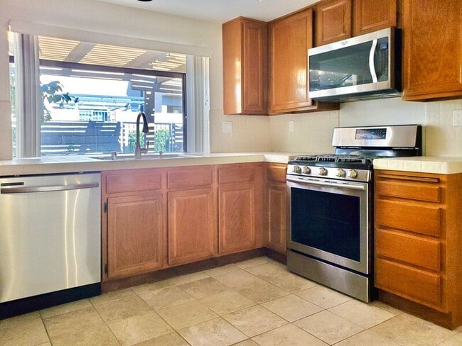 Building Photo - 25685 Fishermans Dr