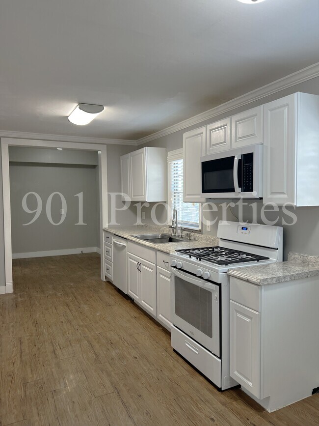 Building Photo - 1089 Isabelle St