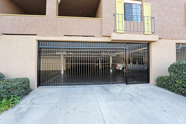 Building Photo - Civic Plaza Apartments