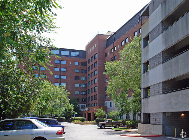 Building Photo - University Towers