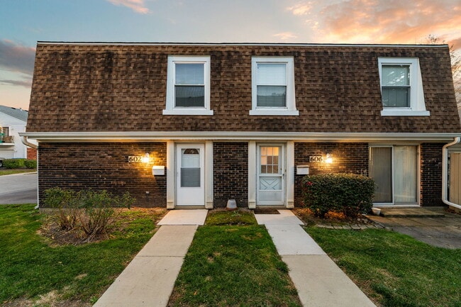 Primary Photo - 602 Bryn Mawr Ct