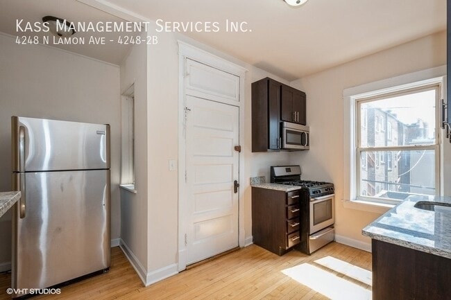 Building Photo - 4248 N Lamon Ave