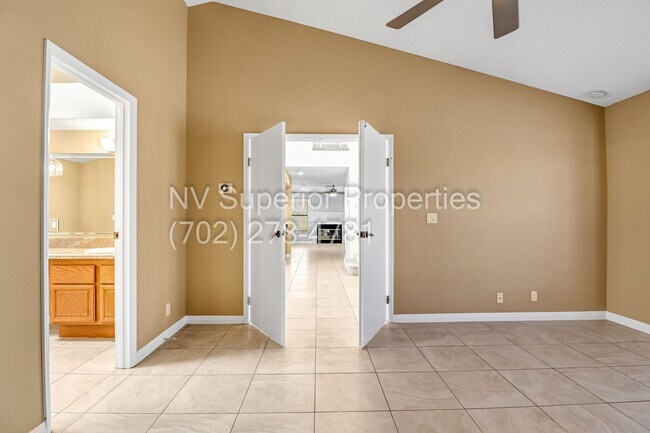 Building Photo - SW The Lakes!!!! Pool!!! Spa!!! Solar Panels!!! Primary bedroom downstairs!!! 3 Car Garage!!!