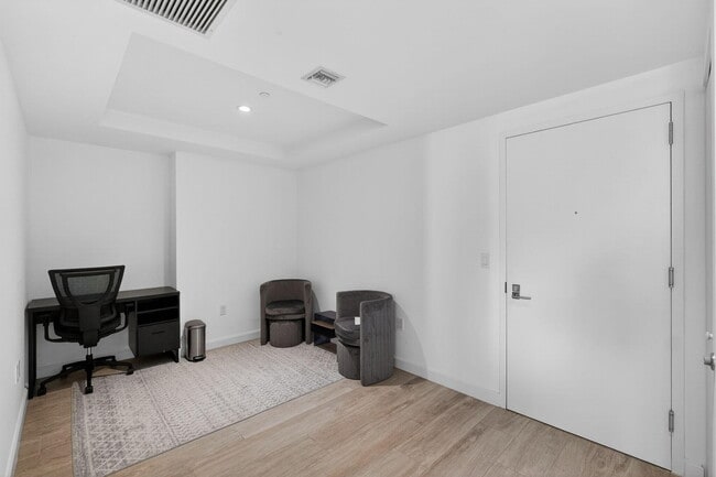 Building Photo - 55 SW 9th St