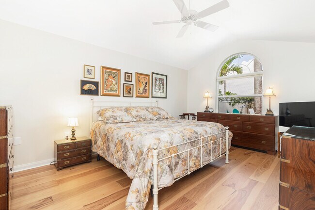 Building Photo - 2725 Meadowlark Ln