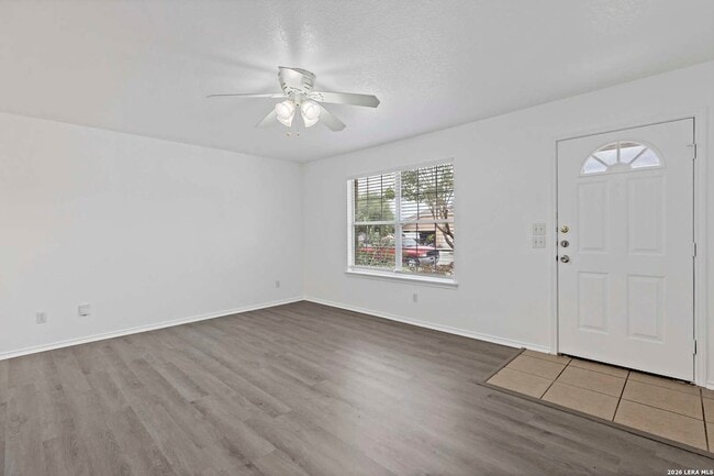 Building Photo - 3045 Pine Valley Dr