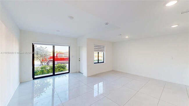 Building Photo - 14546 SW 260th St