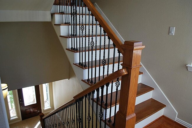 Building Photo - 5629 Dolores St