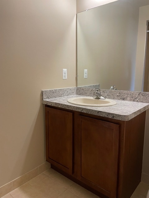 Building Photo - 8429 Towne Center Cir