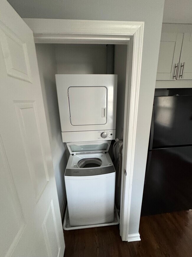 Building Photo - 437 Wheaton Ave