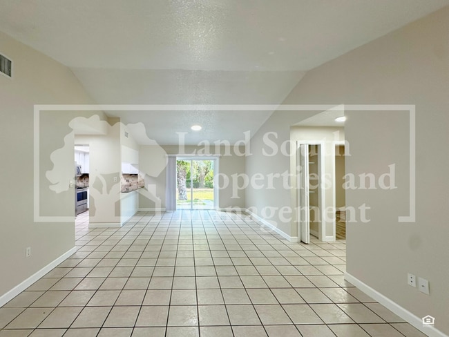 Building Photo - 3634 Sherertz Rd