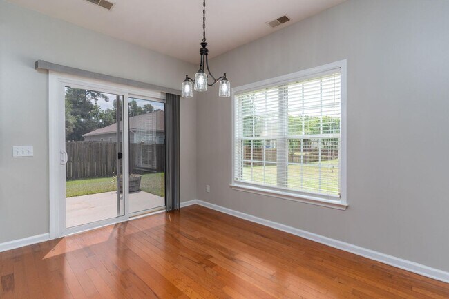Building Photo - 5005 Brownhare Ct