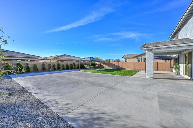 Building Photo - 25756 N 140th Ln