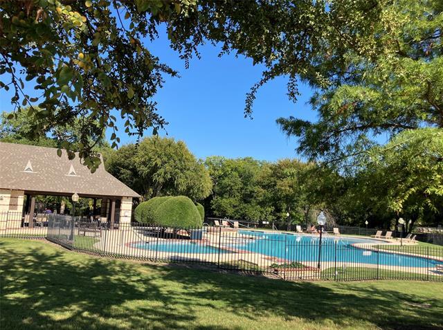 Building Photo - 6005 Parkplace Dr