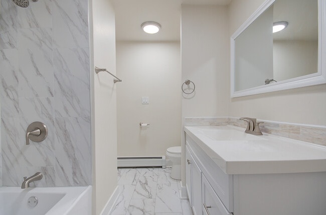 Building Photo - 18634 Bernadine St