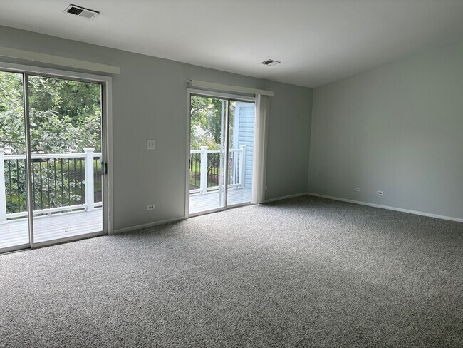 Building Photo - 1521 Commodore Ct