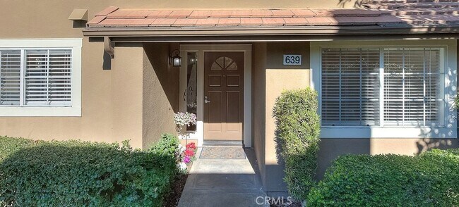 Building Photo - 639 S Dewberry Ln
