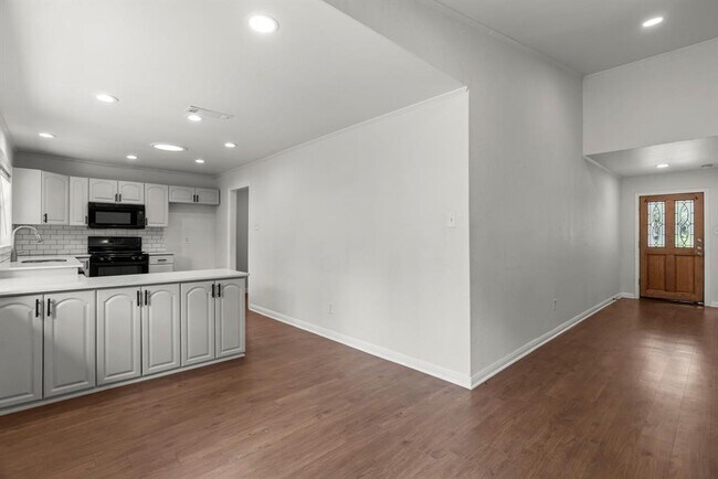 Building Photo - 10408 Firethorn Ln