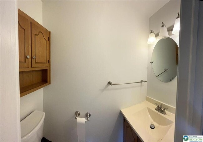 Building Photo - 4053 Vaughn St