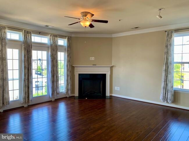 Building Photo - 42602 Hardage Terrace