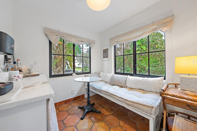 Building Photo - 1271 Morse Blvd